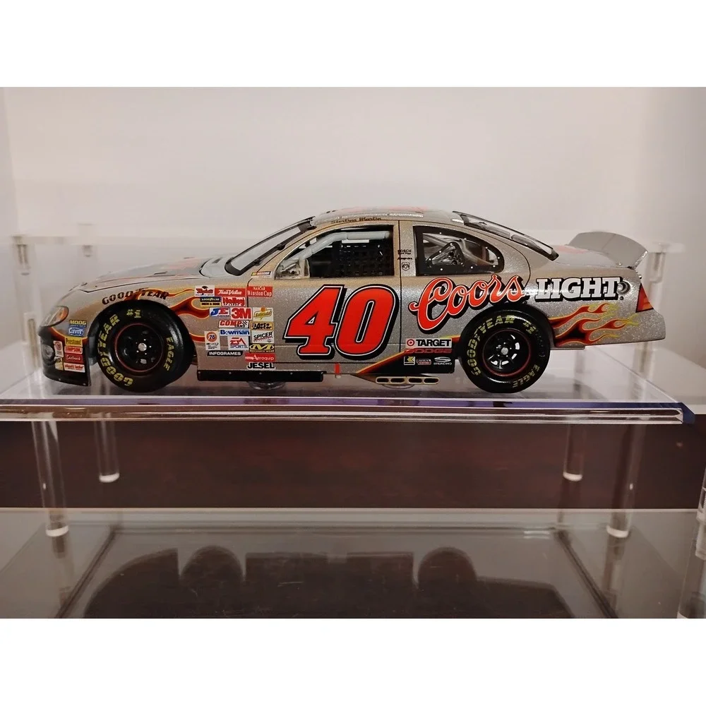 Sterling Marlin #40 Coors Light KISS 2001 Dodge Intrepid 1:24 Action Diecast Car